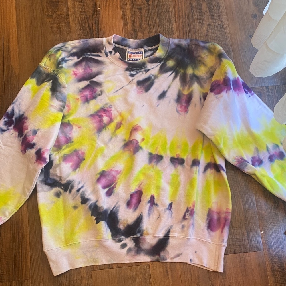 Hanes Yellow and Purple Tie-Dye Crewneck Sweater - Picture 4 of 7
